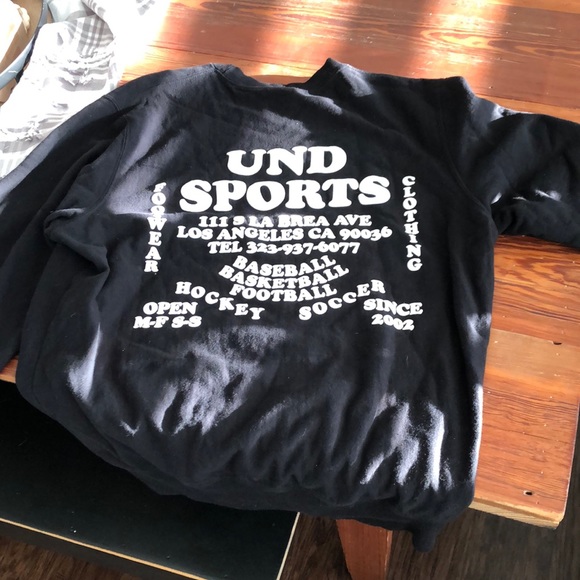 Black Undefeated Crew Neck Sweatshirt (Medium) - Picture 3 of 4